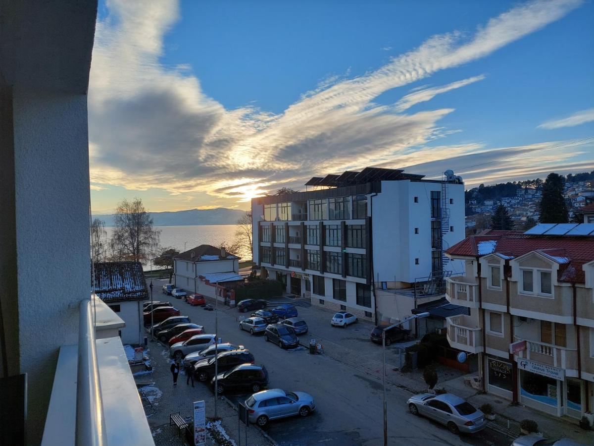 Exclusive Apartments With Lake View Ohrid Bagian luar foto