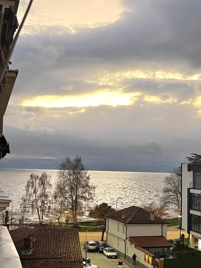 Exclusive Apartments With Lake View Ohrid Bagian luar foto