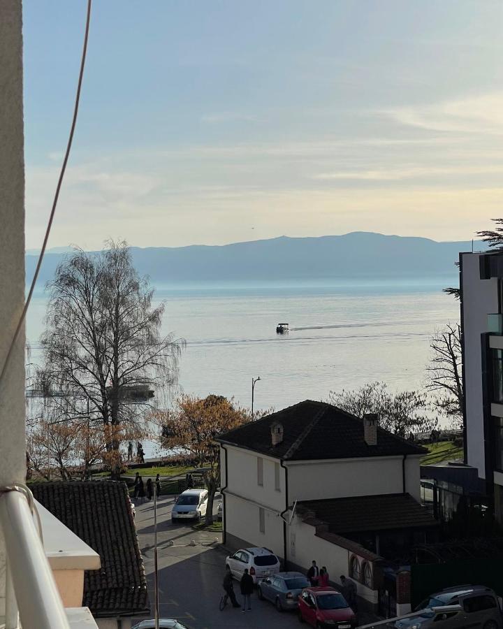 Exclusive Apartments With Lake View Ohrid Bagian luar foto