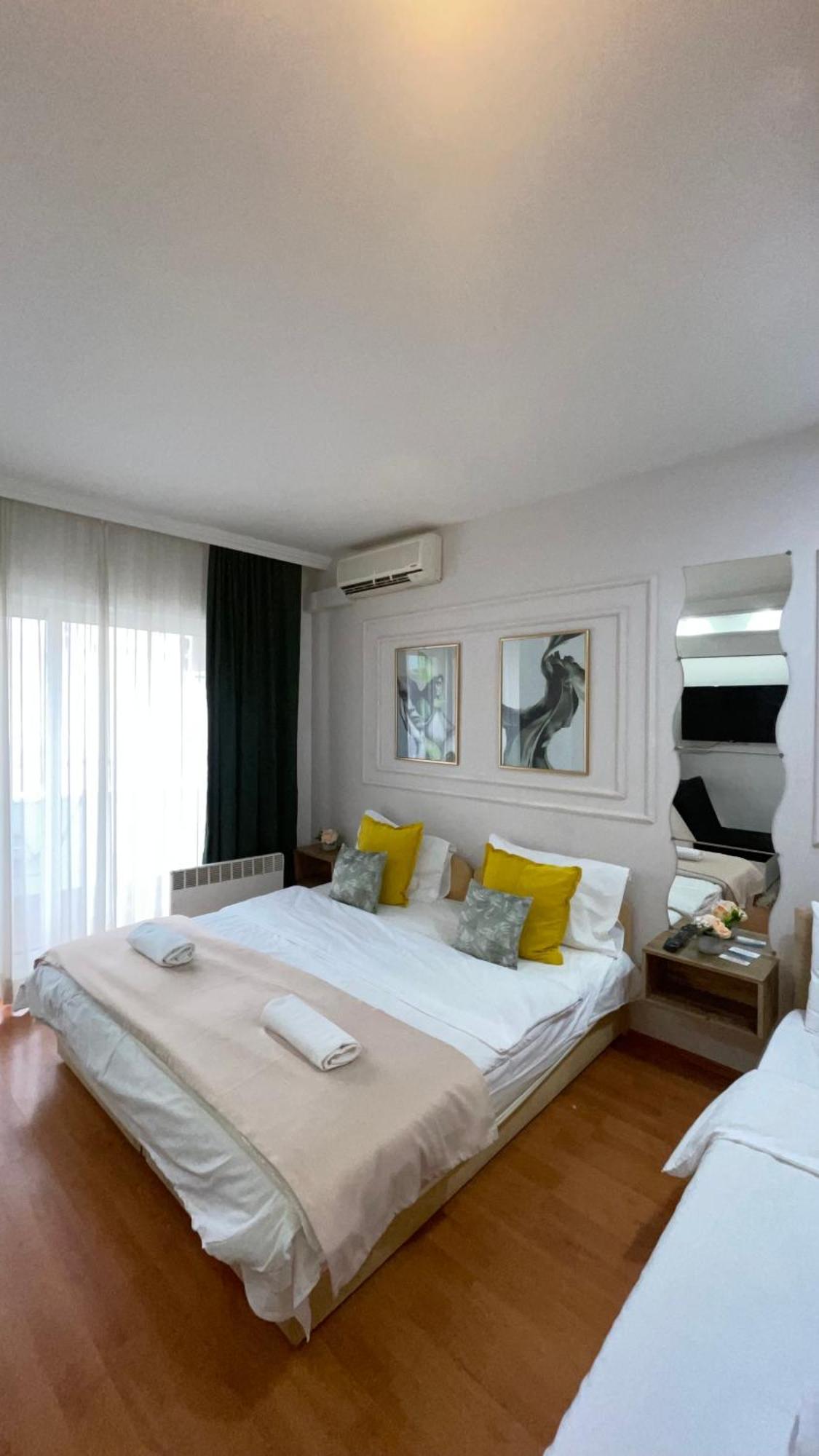 Exclusive Apartments With Lake View Ohrid Bagian luar foto